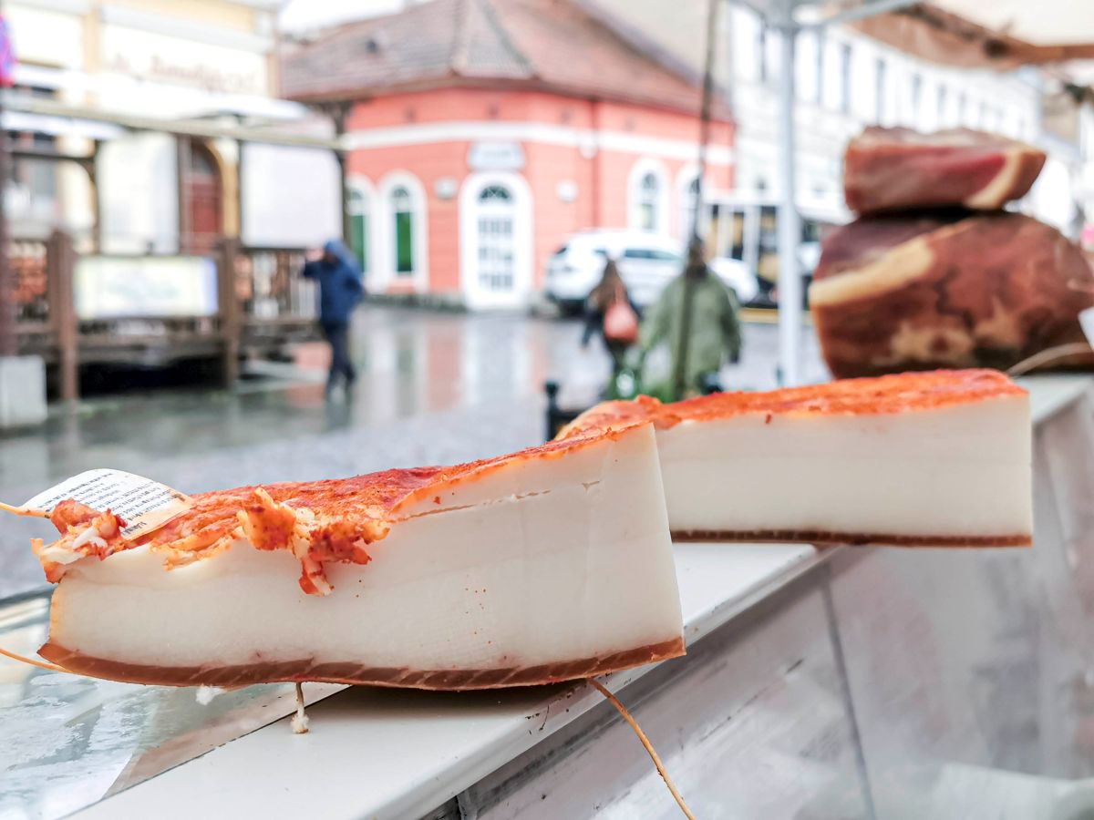 Tisztelgés a szalonna előtt